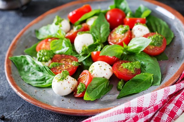 Salata Caprese - simpla si delicioasa