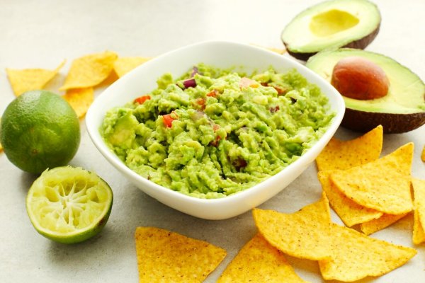 Guacamole: un sos mexican autentic si delicios