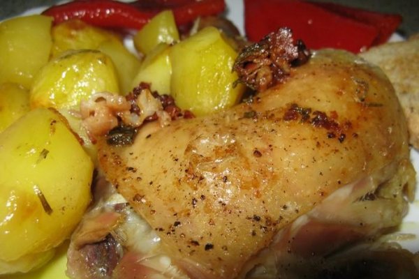 Friptura de Cartofi cu Pui si Rosmarin la Cuptor