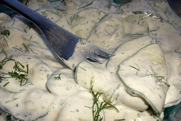 Salata Cremoasa de Castraveti