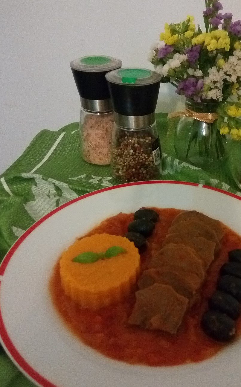 Mancare de limba de vita cu masline si piure de cartofi dulci