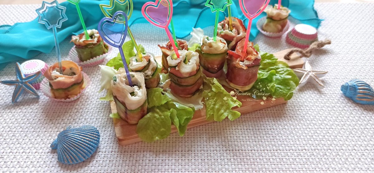 Trandafiri din zucchini si bacon cu crema de branza